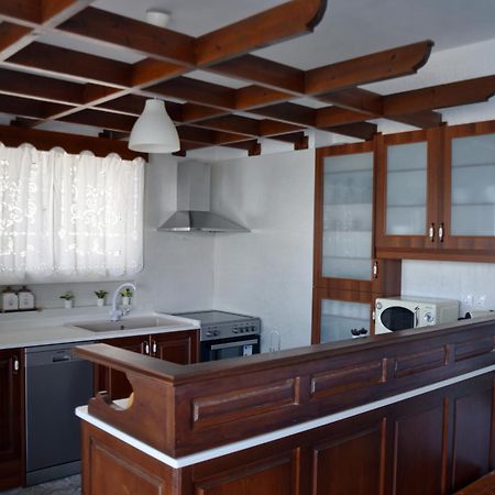 Antorina Beachfront Villas With Private Pools Kamari  Luaran gambar