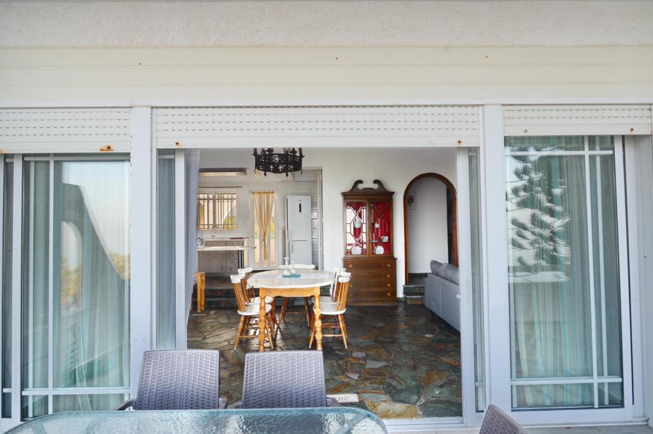 Antorina Beachfront Villas With Private Pools Kamari  Luaran gambar