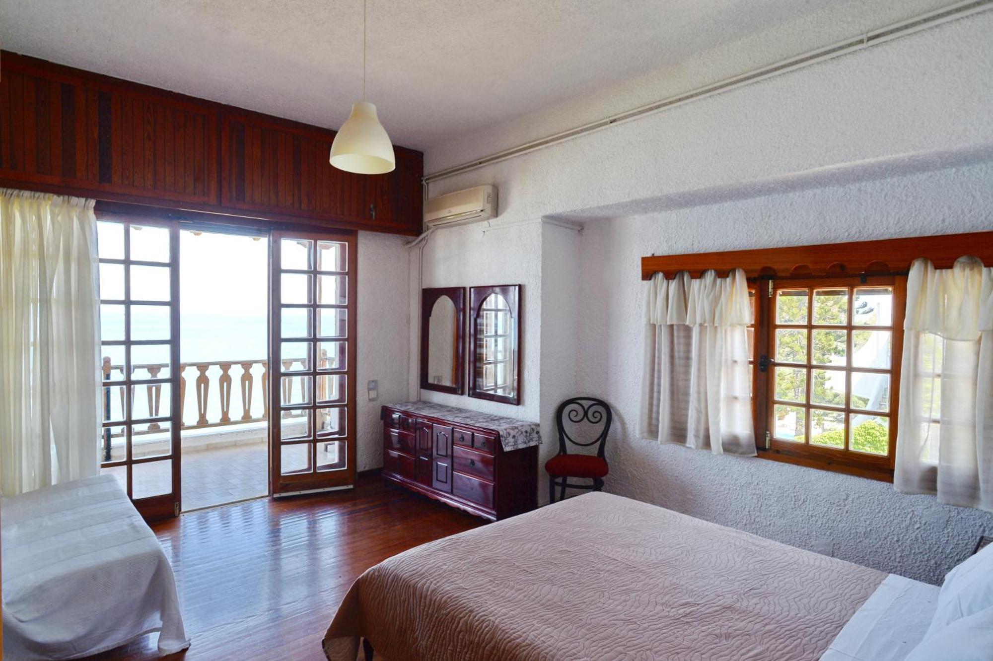 Antorina Beachfront Villas With Private Pools Kamari  Luaran gambar