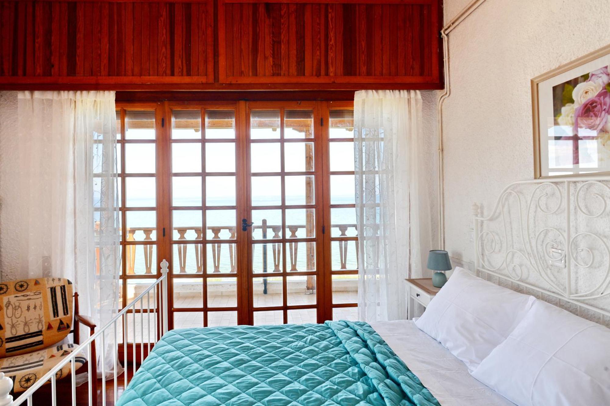 Antorina Beachfront Villas With Private Pools Kamari  Luaran gambar