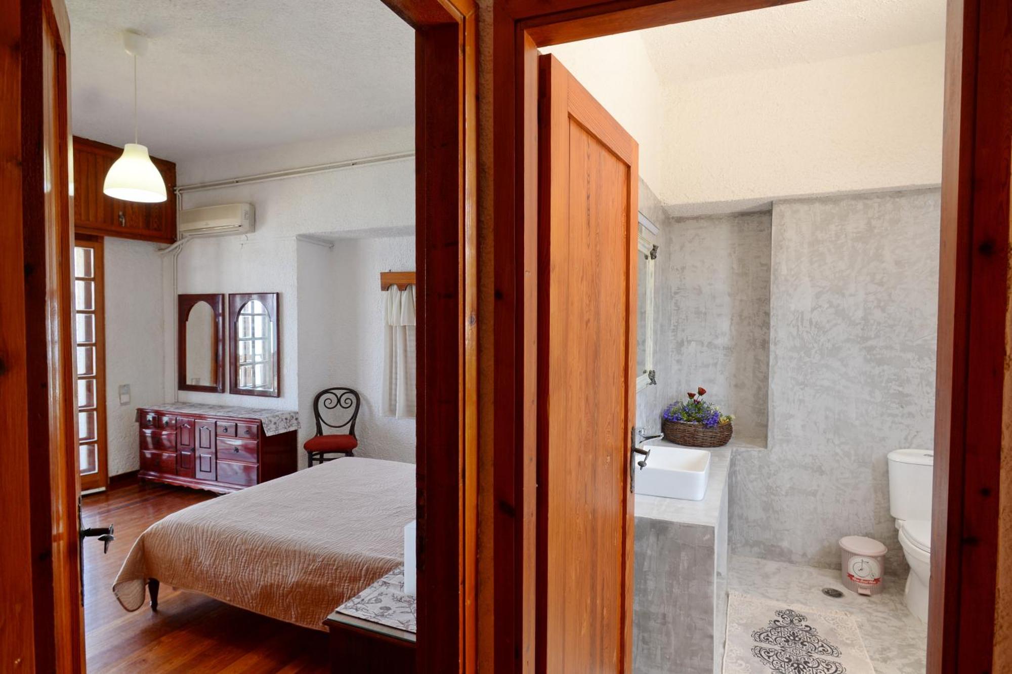 Antorina Beachfront Villas With Private Pools Kamari  Luaran gambar